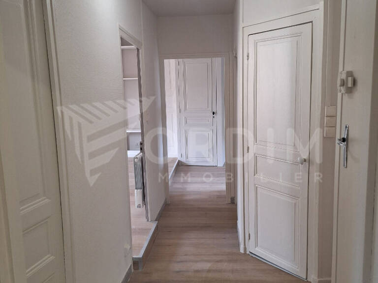 SAINT FARGEAU  -  Appartement F3  au 1er étage — photo 1
