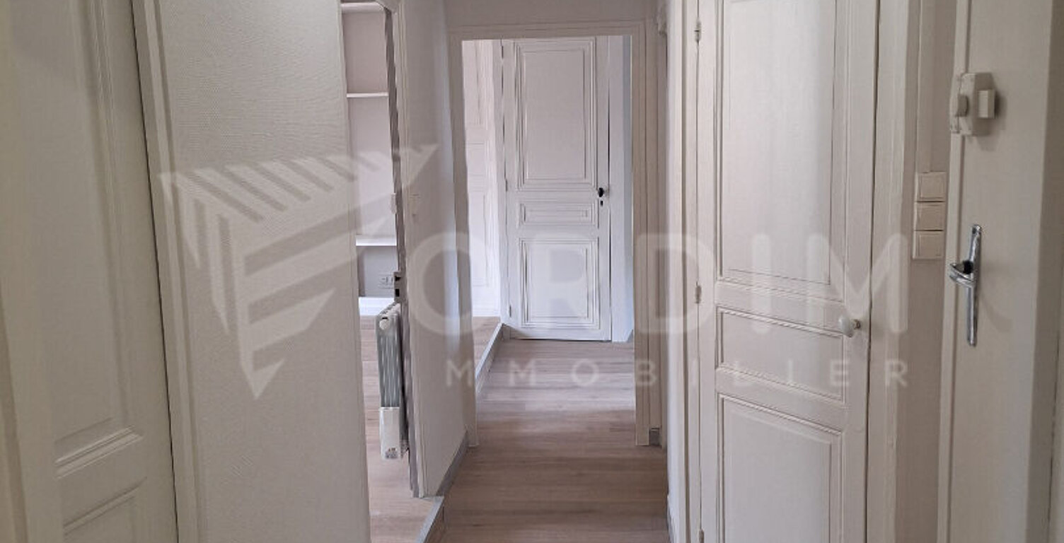 SAINT FARGEAU  -  Appartement F3  au 1er étage — photo 1