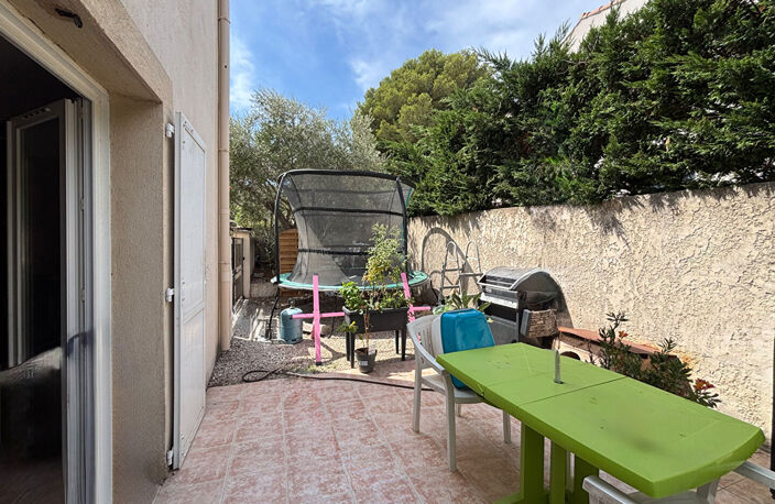A VENDRE - TYPE  3 AVEC JARDIN ET 2 PARKINGS PRIVES- CHÂTEAUNEUF — photo 4