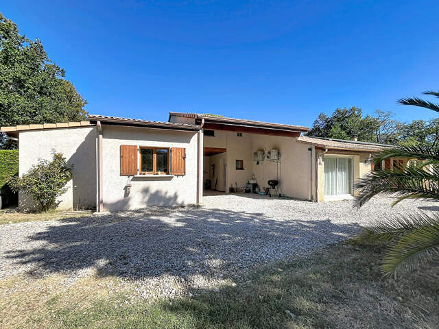 Maison Loriol Sur Drome 6 chambres, terrain 1230m², spa, bon DPE. — photo du bien