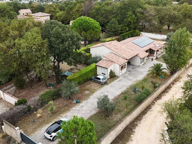 Maison Loriol Sur Drome 6 chambres, terrain 1230m², spa, bon DPE. — photo du bien