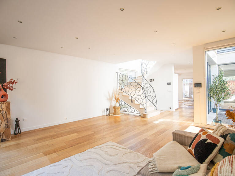 MAISON D'ARCHITECTE - Clamart 8 pièce(s) 172.02 m2 — photo 1