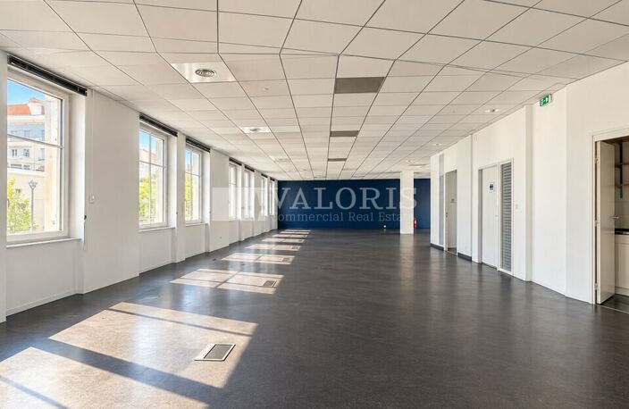 BUREAUX à LOUER — photo 2