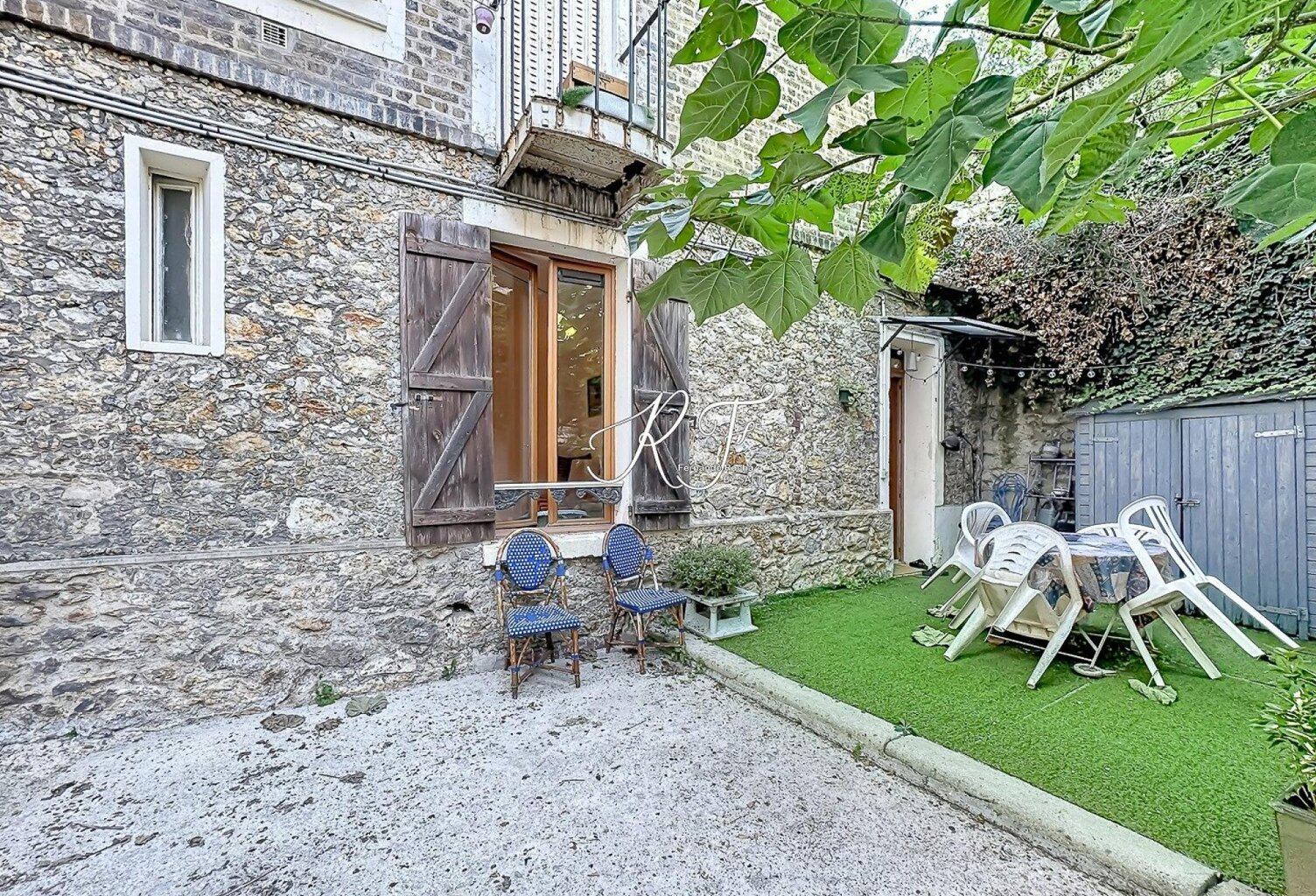 appartement proche de la gare RER — photo 1