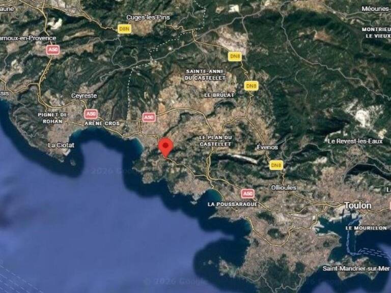Saint-Cyr-sur-Mer: Belle propriété avec aperçu mer — photo 1