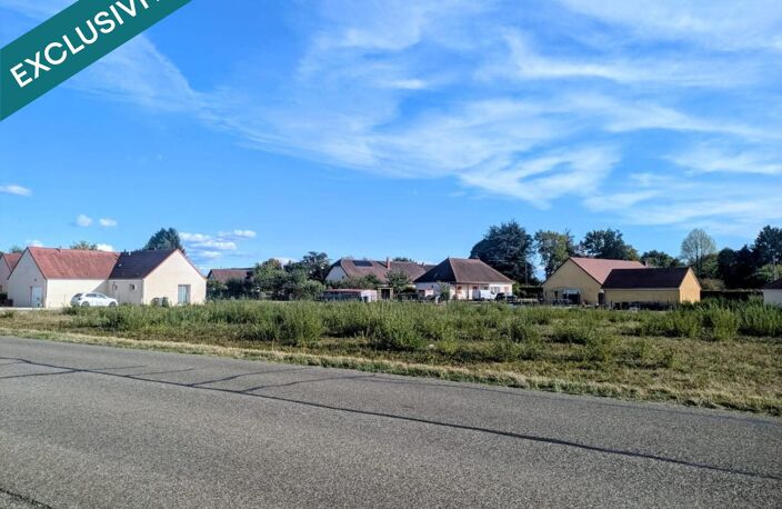 terrain constructible de 4532 m² — photo 2