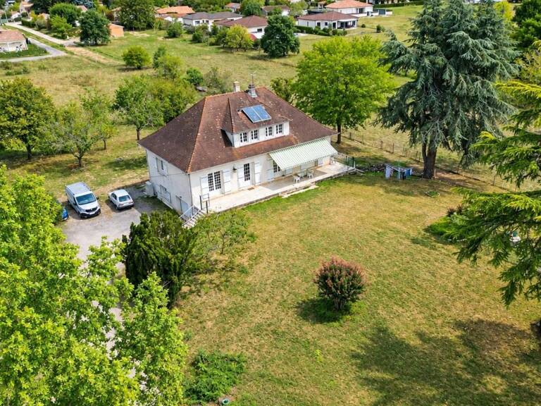 PROPRIÉTÉ FAMILIALE DE 175 M² SUR UN PARC ARBORÉ DE 5 700 M² À BIAS — photo 1