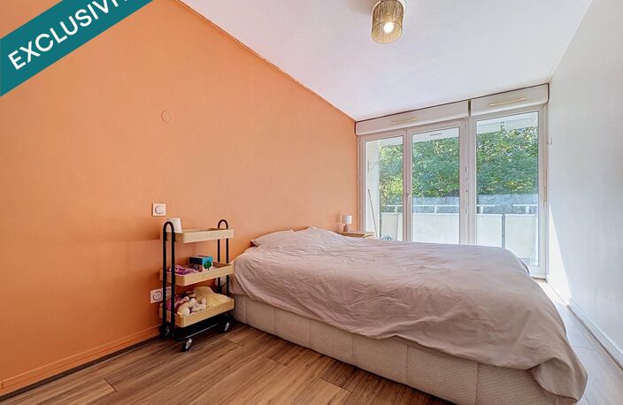 EN EXCLUSIVITE - APPARTEMENT DE TYPE 5 - SECTEUR NEUFCHATEL - BALCON — photo 4