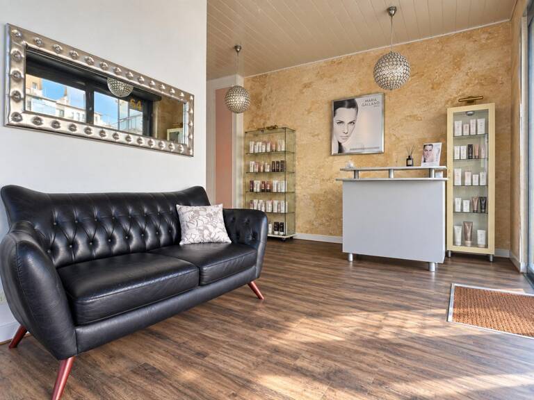 Local commercial de plain pied - Cave — photo 1