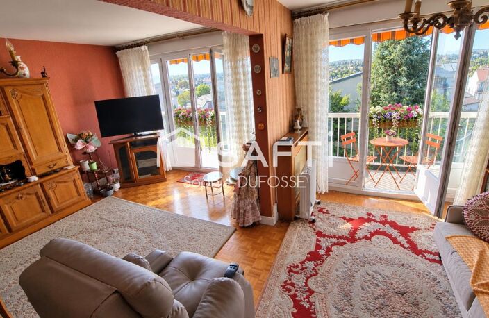 Proche commerces et gare, Appartement T3 de 63,02 m2 avec balcon filant,  cave et place de parking intérieure — photo 3