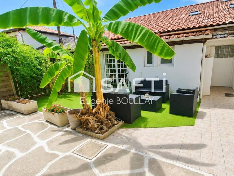 Maison avec deux studios et extérieurs, tout à pied — photo 1