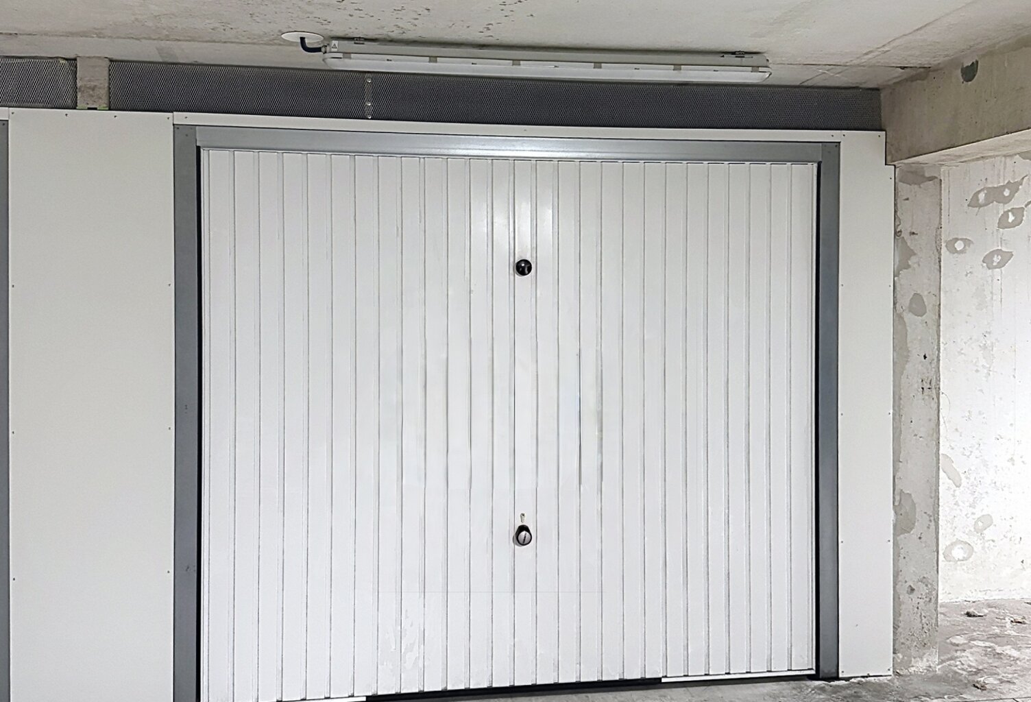 Vente Garage 17 m&sup2; — photo 1