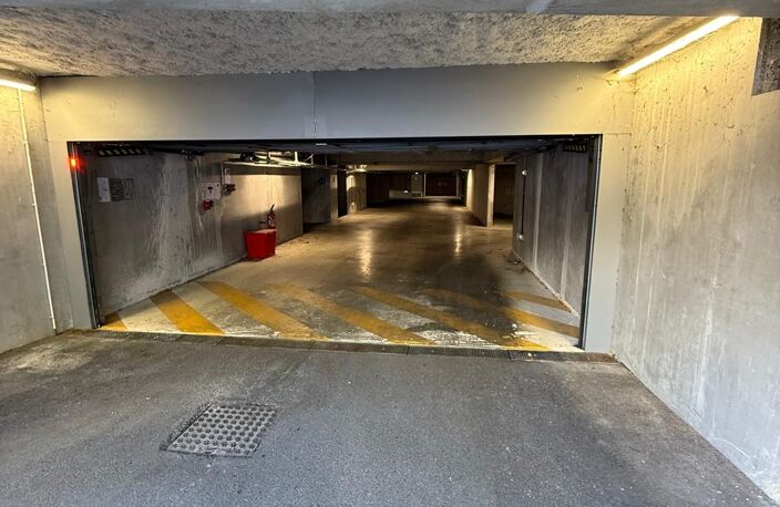 Vente Garage 17 m&sup2; — photo 3