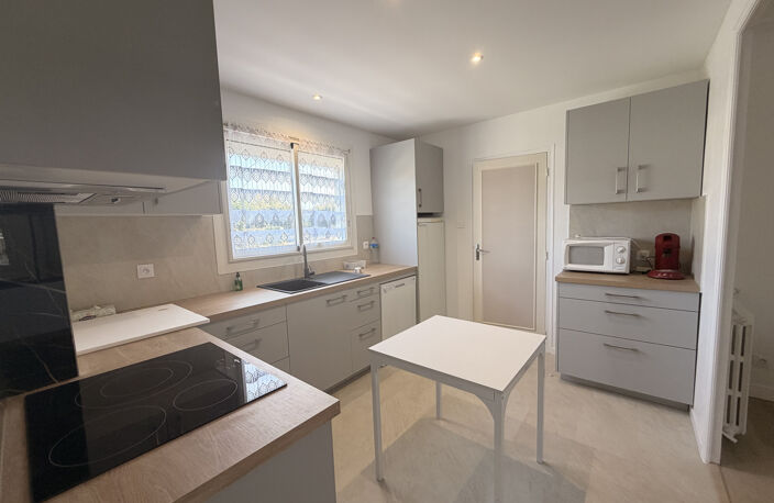 À LOUER   MAISON MEUBLÉE 4 PIÈCES AVEC JARDIN — photo 3