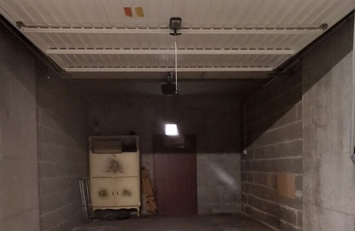 Vente Garage 14 m&sup2; — photo 2
