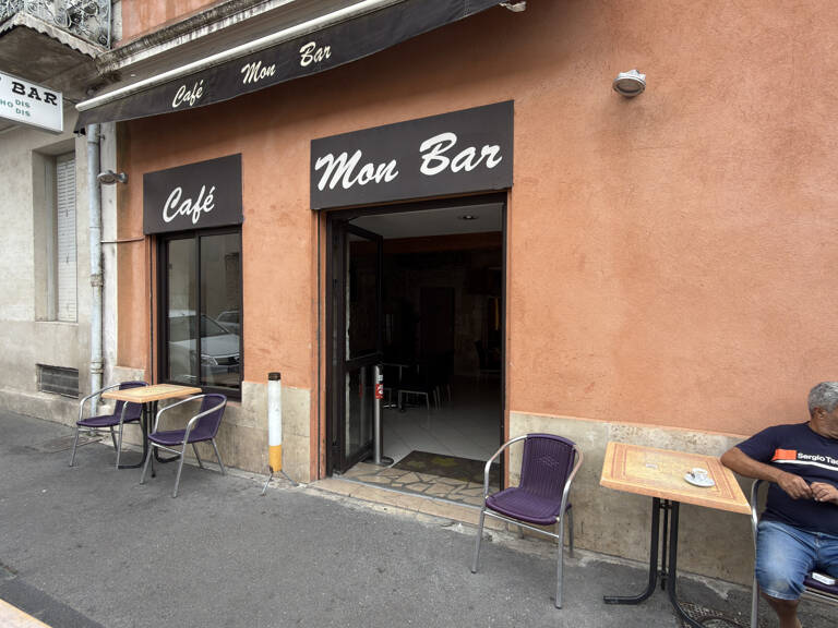 Bar   LICENCE IV à vendre   Nîmes — photo 1