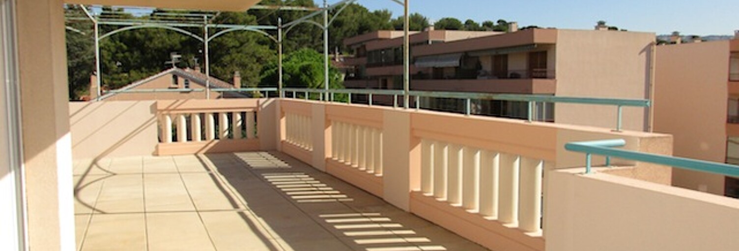 Appartement 5 Pièces 107 m² à louer à Sanary-sur-Mer (83110)