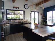 Villa — photo 2
