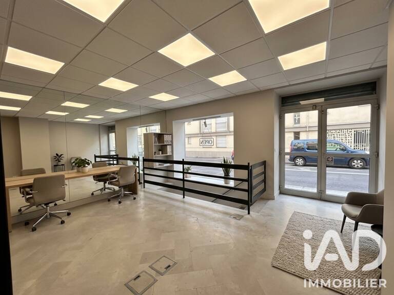 Vente Boutique/Local commercial 82 m&sup2; — photo 1