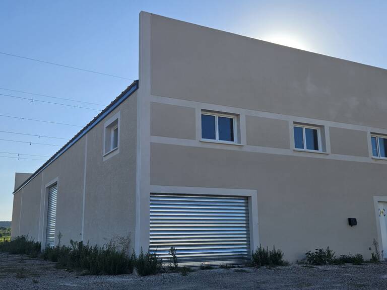 Vente Boutique/Local commercial 572 m&sup2; — photo 1