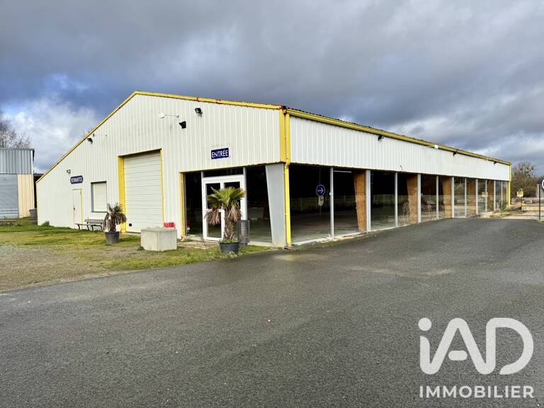 Vente Boutique/Local commercial 600 m&sup2; — photo 1