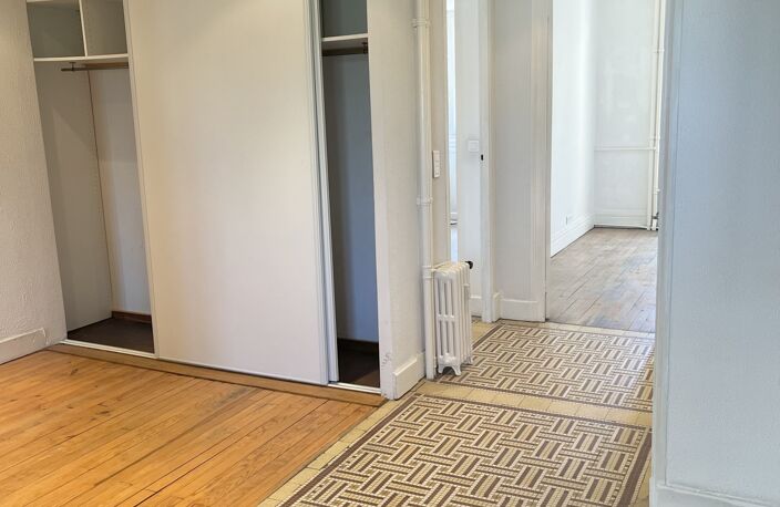 Vente Appartement 3 pièces — photo 2