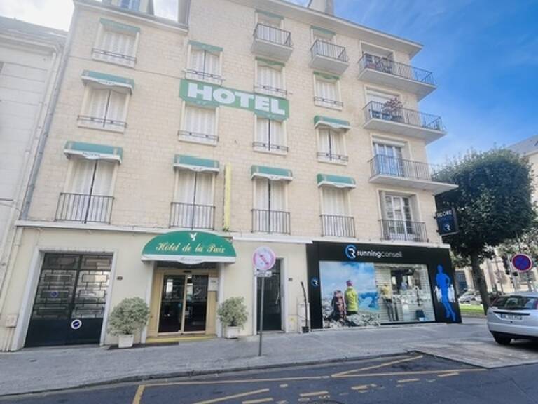 Vente Boutique/Local commercial 373 m&sup2; — photo 1