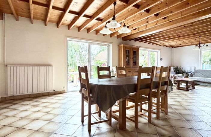 Vente Maison/villa 9 pièces — photo 2