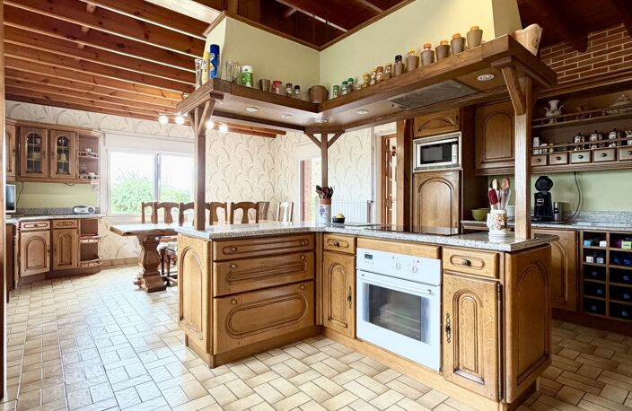 Vente Maison/villa 9 pièces — photo 5