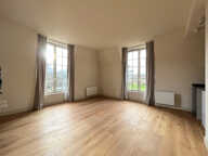 POITIERS SUD, CHATEAU DE LA MOTTE, STUDIO DE 30m2 AVEC PARKI — photo 3
