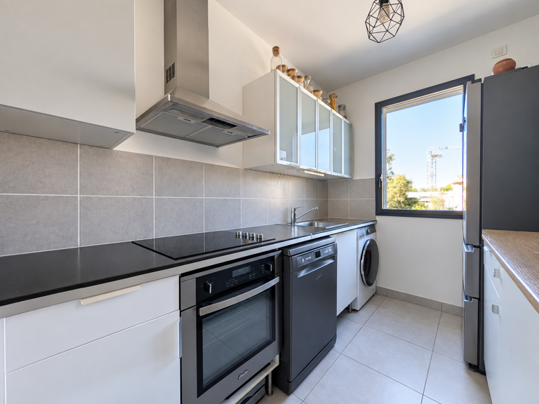 Appartement - T2 47m2 - Avec terrasse et garage — photo 1