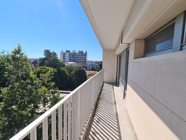 Beau type 1 avec balcon — photo du bien
