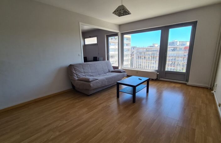 Beau type 1 avec balcon — photo 3