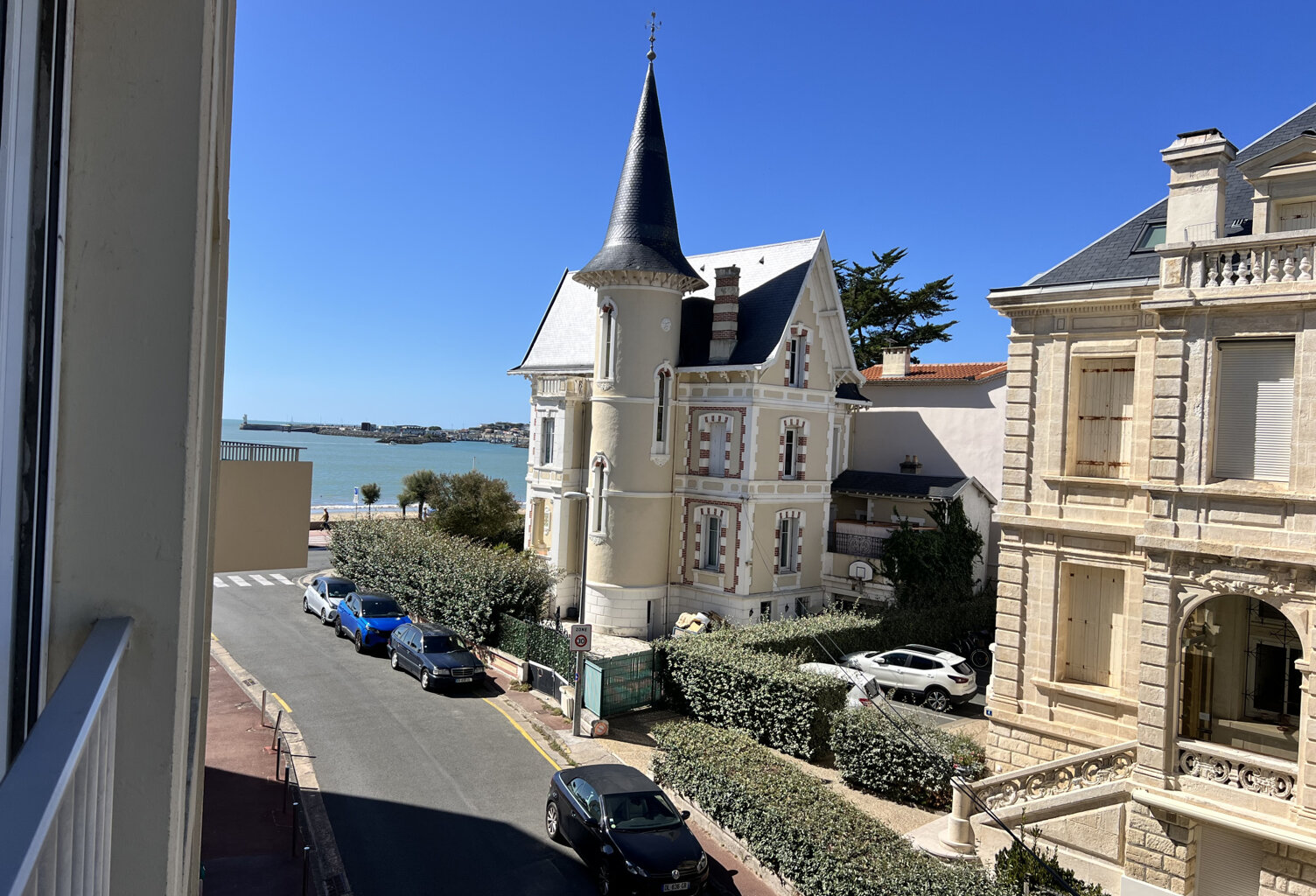 ROYAN - QUARTIER DU PARC - APPARTEMENT T1 AU PIED DE LA PLAGE - AVEC GARAGE — photo 1