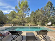 Villa contemporaine de plain-pied avec piscine située à Bagard — photo 2