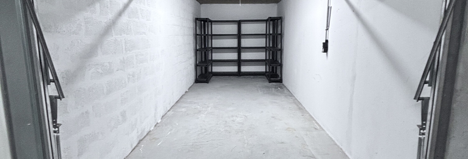 Garage  19 m² à louer à Saint-Cyr-sur-Mer (83270)