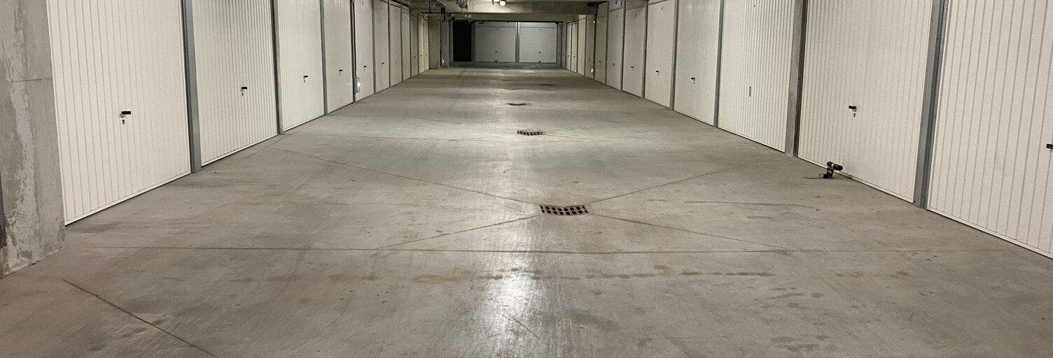Garage  32 m² à vendre à Saint-Cyr-sur-Mer (83270)