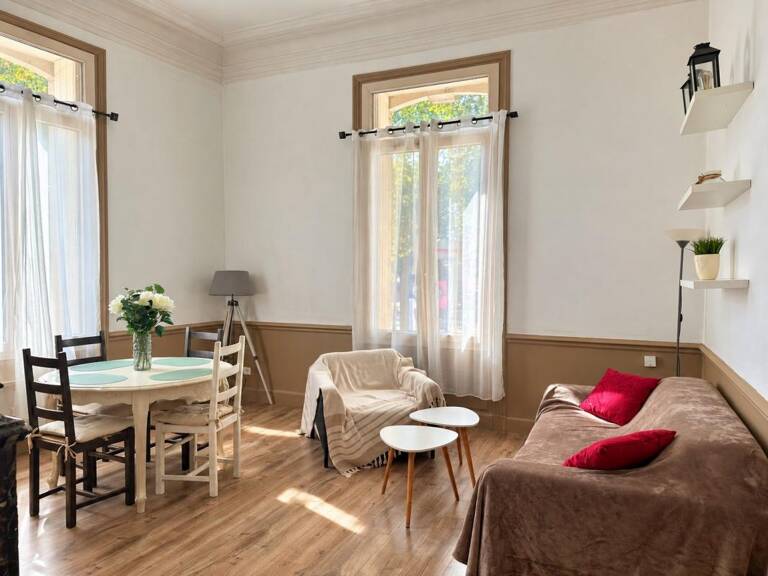 CHARMANT T2 MEUBLÉ - LUMINEUX ET CHALEUREUX — photo 1