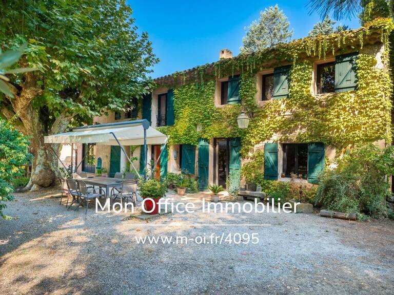 Référence : 7235-SJO - Magnifique Mas de 1739 aux portes d'Aix-en-Provence - piscine- terrain plat arboré de 6400m2- cachet — photo 1