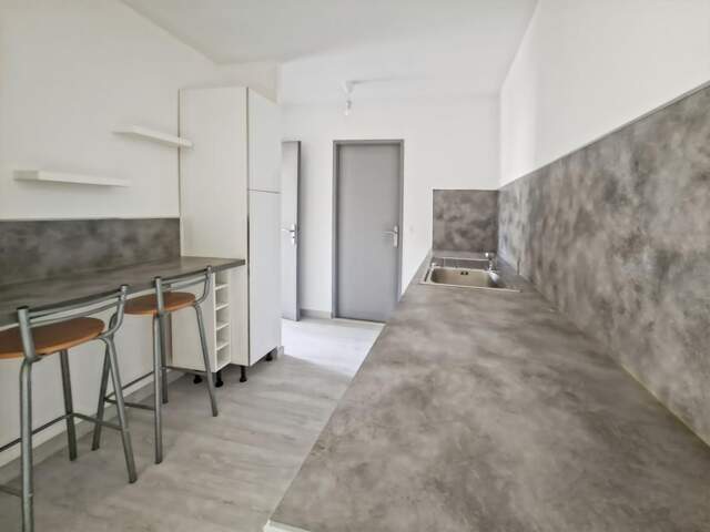 Appartement avec jardinet À Vendre — photo du bien