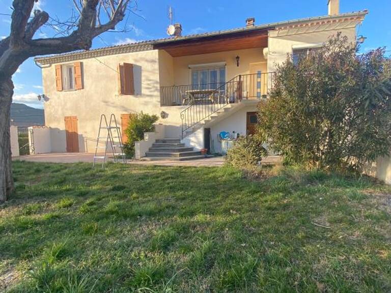 Belle maison Rénovée composée de deux logements , un type 4 et un type 2. Bâtie sur une parcelle de 800 m2 , cette charmante maison à de nombreux atouts pour vous séduire — photo 1
