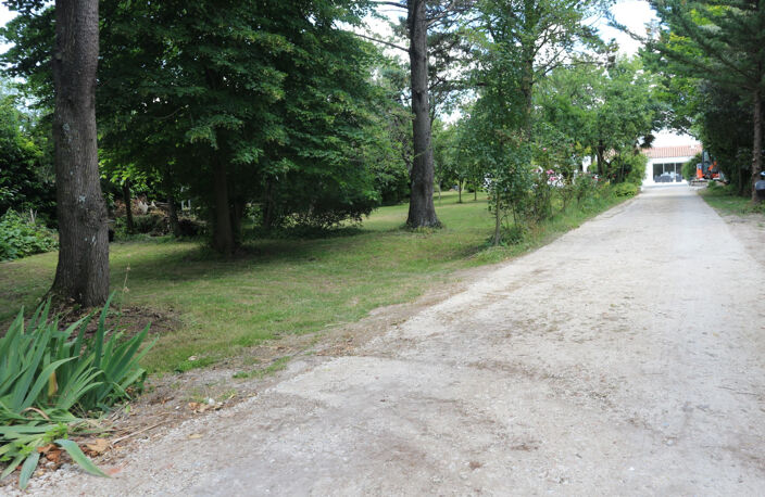 MAGNIFIQUE TERRAIN CONSTRUCTIBLE, DANS PROPRIETE D'EXCEPTIO — photo 4