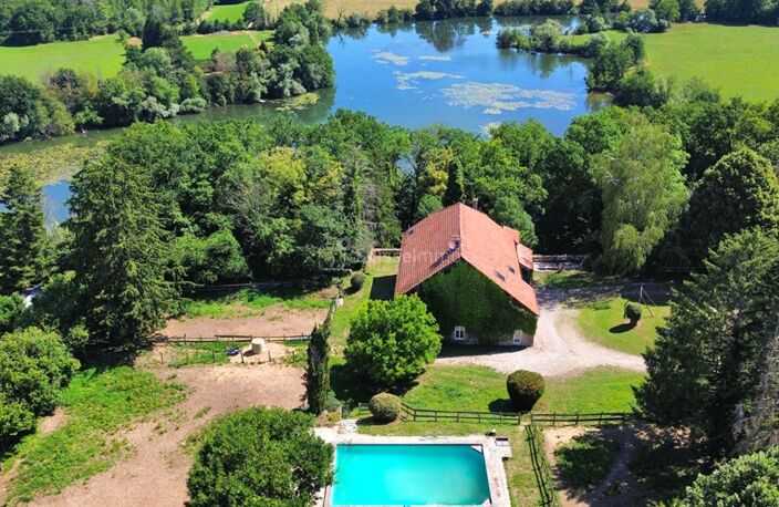 CENTRE ÉQUESTRE + DEMEURE DE CARACTERE. DOMAINE D'EXCEPTION AUX PORTES DE BESANCON. POTENTIEL TOURISTIQUE — photo 2