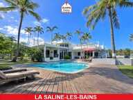 LA REUNION - La Saline-Les-Bains (97434) - A VENDRE - VILLA DE 470 M² AVEC DEUX STUDIOS INDEPENDANTS - VUE MER PANORAMIQUE - PRESTATIONS LUXUEUSES - PISCINE - JACUZZIS - GARAGE - RARE — photo 2
