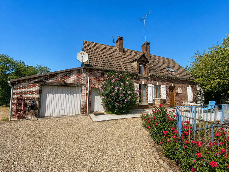 Maison ancienne en briques avec mare et terrain sans vis-à-vis - Charny-Orée-de-Puisaye — photo 1