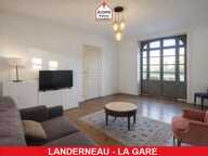 FINISTERE - Landerneau (29800) - A VENDRE - MAISON 140M² - 6 CHAMBRES - GRANDE PIECE DE VIE - 1000M² DE TERRAIN - CENTRE VILLE - PROCHE GARE - SECTEUR RECHERCHE — photo 4