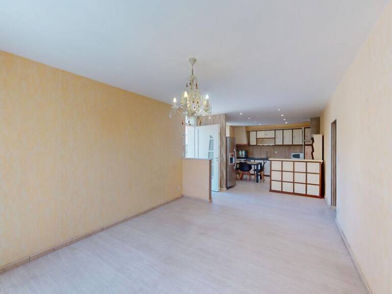 Appartement T4 de 95 m² avec extérieur et stationnement — photo 1