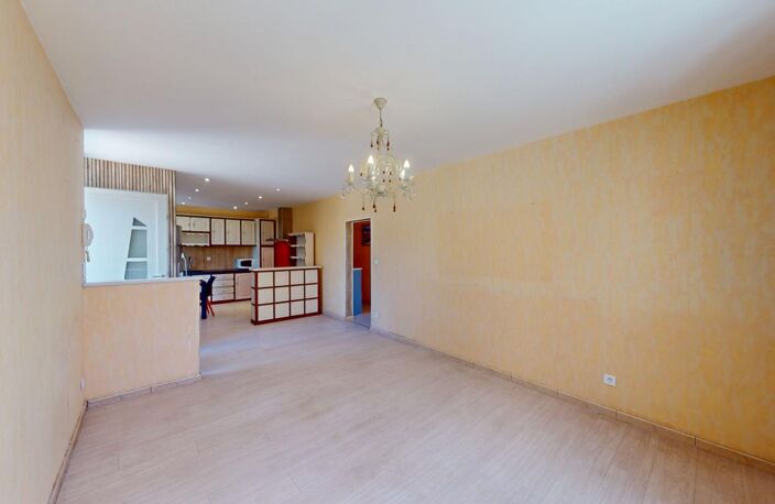 Appartement T4 de 95 m² avec extérieur et stationnement — photo 2