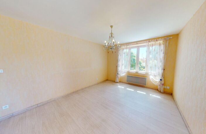 Appartement T4 de 95 m² avec extérieur et stationnement — photo 5