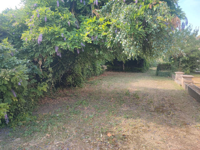 Terrain à bâtir à Vayres (33870) — photo du bien